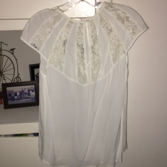 Cute short sleeve lace top - Picture 4 of 5